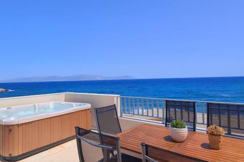 Beachfront Ela Luxury Stay with Jacuzzi & Views