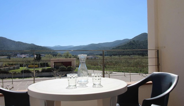 Beachfront Penthouse, 1 Min to La Ribera Beach, Terrace, Parking, WiFi, Sleeps 4