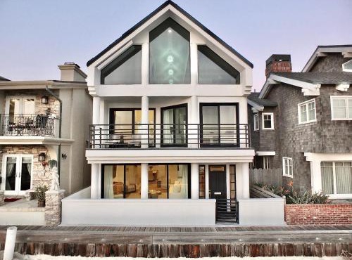 Beachfront Estate - LB Peninsula