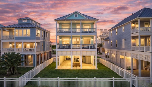 Beachfront | First Row Views | Sleeps 16