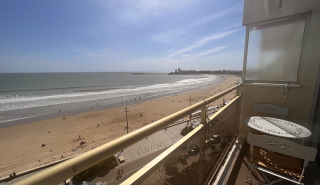 "Beachfront Studio with Balcony and Stunning Sea View"