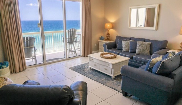 BEACHFRONT! FREE BEACH CHAIRS! LOW 9TH FLOOR! Over 146 Five Star Reviews!
