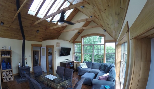 Beachfront Guest Cottage in Antigonish