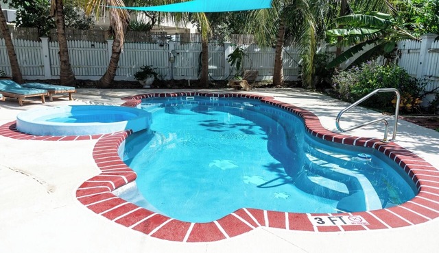 Beachfront Heated Pool Hot Tub Oceanview