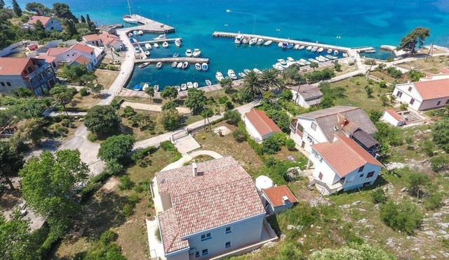 Beachfront Holiday House Kaliope