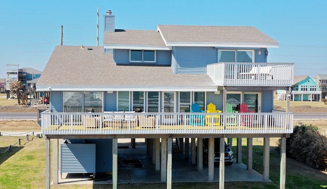 BEACHFRONT Home -4 Bedroom 3 Bath -Spectacular View! -Welcome large families!nn