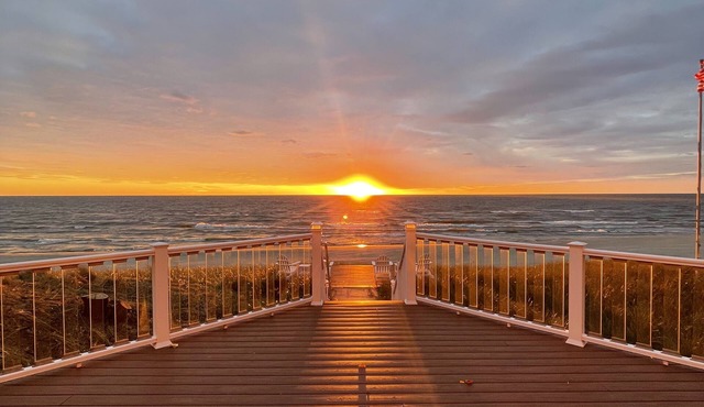 Beachfront Home on Lake Michigan. Gorgeous views and private beach!