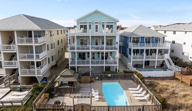 Beachfront Home with Elevator & Pool. Sleeps 24!