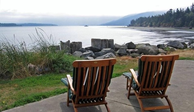 Beachfront Home with Sunrise & Mt. Baker Views