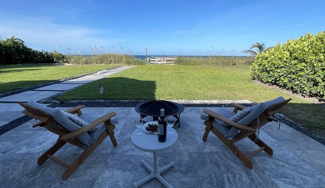 Beachfront House with Beautiful Ocean Views and Private Beach Access