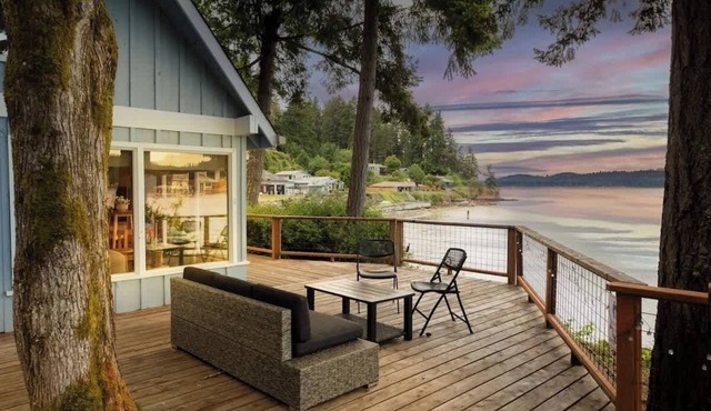 Beachfront House Getaway with Amazing Views&Access