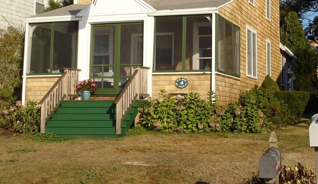 Beachfront House in Pawson Park