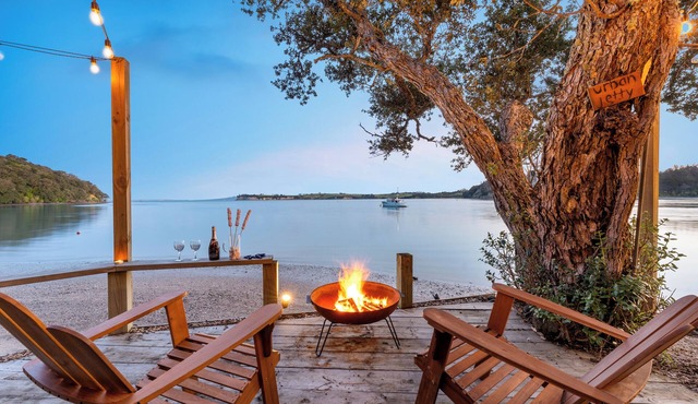 Beachfront House, Stunning Views, Private & Serene