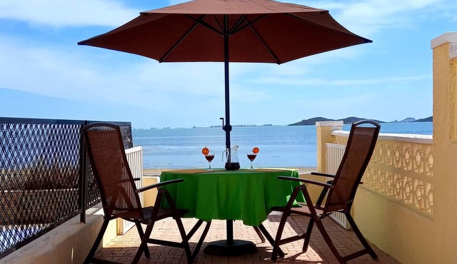 Beachfront House,sea views near historic Cartagena