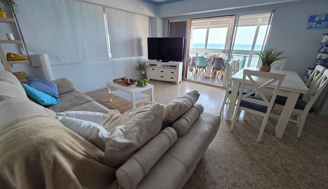 Beachfront house with fantastic views, full kitchen and quality wifi.