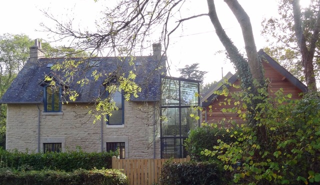 Beachfront house with direct access to beaches