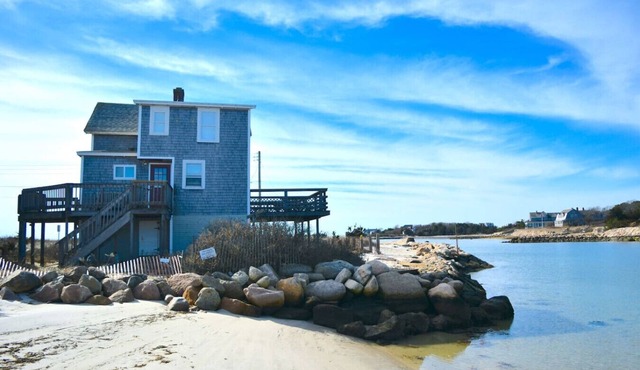Beachfront in New Silver Beach, Central A/C
