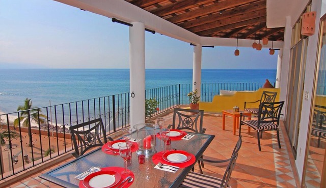 !BEACHFRONT IN THE CITY CENTER! MAY 2026 SPECIAL, ONLY 275/NT!
