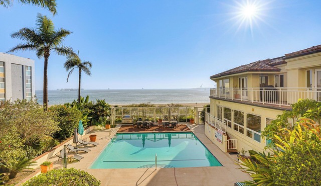 Beachfront Living in Long Beach: 2,500 Sq Ft Condo