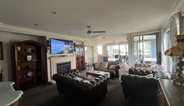 Beachfront lux The Esplanade Phillip Island