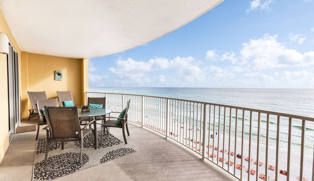 Beachfront Luxury! Beach Chairs Included! Right on the Beach!