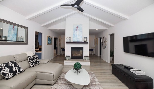Beachfront Luxury | Cedar Bay Retreat Near Sherkston Shores | Port Colborne.