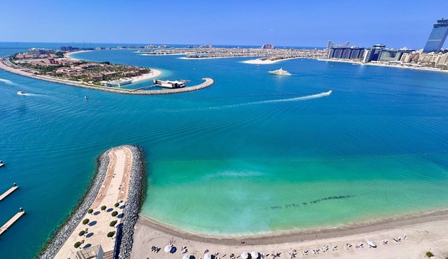 Beachfront Luxury App. Palm & See View - Pool & Privet Beach Family