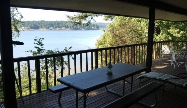 Beachfront, Luxury home with amazing panoramic view.