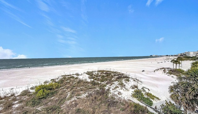 Beachfront Luxury | Special Rate Now-May 17th