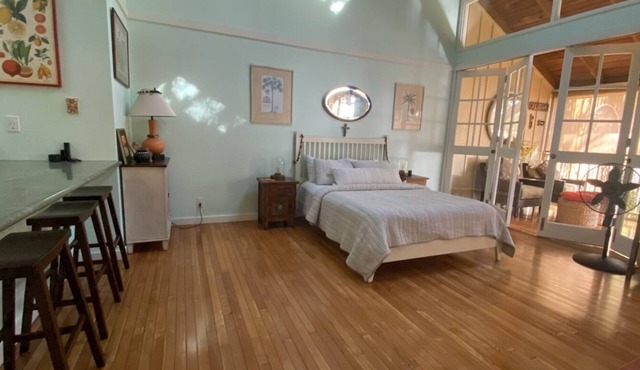 Beachfront Molokai Sanctuary Romantic Getaway Writers retreat Solo Rejuvenations