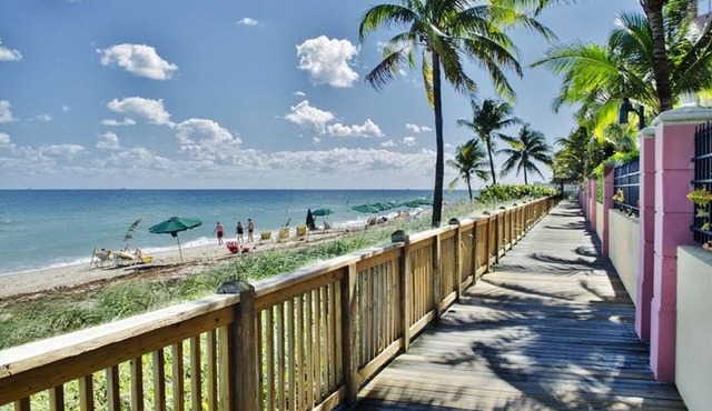 BEACHFRONT, OCEAN! 2 BEDRMS, 3 BATHRMS, Discounts for longer stay APP-VRR1500402