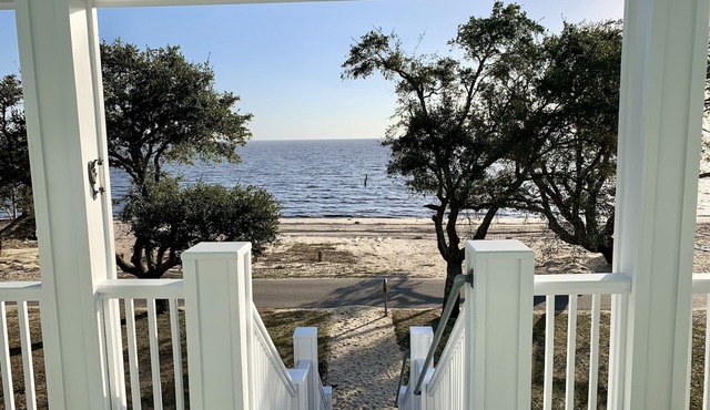 Beachfront - Ocean Springs Beach Vacation Getaway! Breathtaking Sunsets!