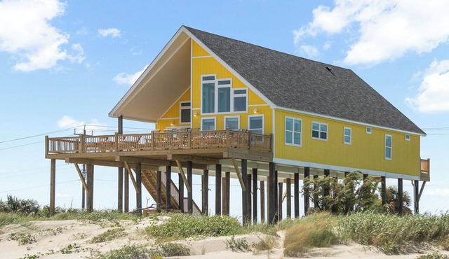 Beachfront | Ocean Views, Sunroom & Pet-Friendly