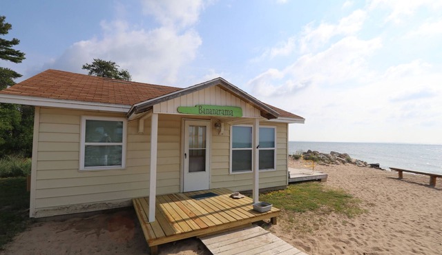 Beachfront on Lake Huron!!