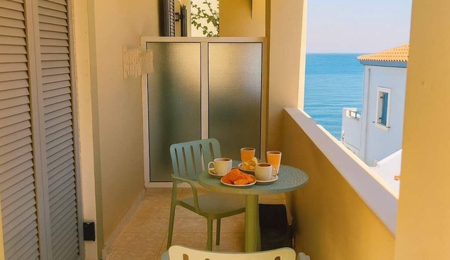 Beachfront Panorama Triple Room in Kythira