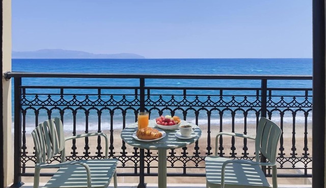 Beachfront Panorama Apartment in Kythira