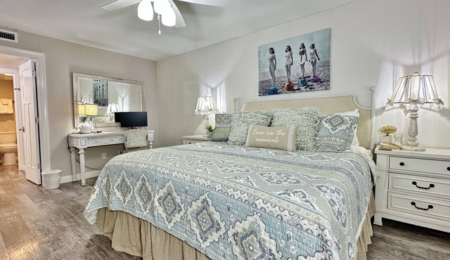 Beachfront Paradise, Retro Twist, Exquisite Views, Private Entrance, EV Car Charger!