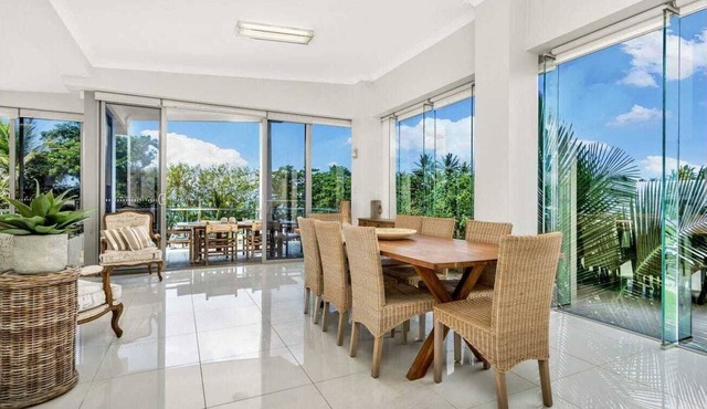 Beachfront Penthouse Dunk Island Views & Prime Village Location