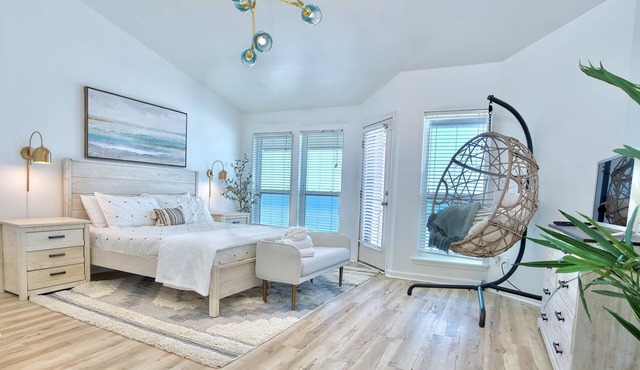 Beachfront~Pet Friendly~BeachGear~Pool Access~