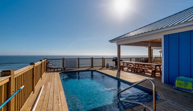 Beachfront, Private Pool, Through Lot! - Beach Happy