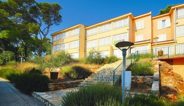 Beachfront Resort Suite in Jelsa