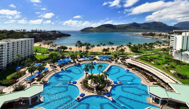 Beachfront Resort w/Outdoor Pool, Airport Shuttle! 3 Ocean View Accommodations!