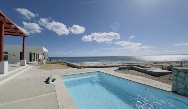 Beachfront Retreat Casita