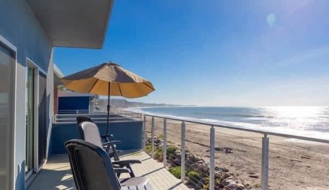 Beachfront Rio Del Mar Home - 5 bedrooms!