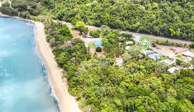 Beachfront Serenity at Wonga Beach- Coastal Luxury Awaits: Stunning Beachfront Retreat with Pool and Spacious Living!