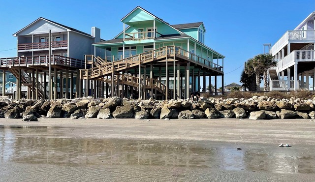 BEACHFRONT, spacious, & family-friendly