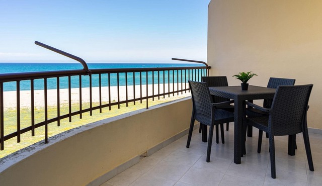 Beachfront suite in your relax oasis in Strongoli