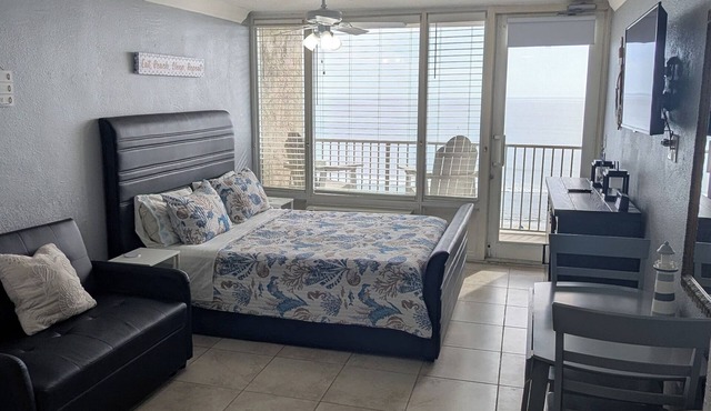 Beachfront Suite in Daytona Beach, FL with direct full ocean view! 5th Floor