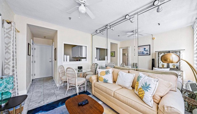 Beachfront Summer Suite with Pool Access