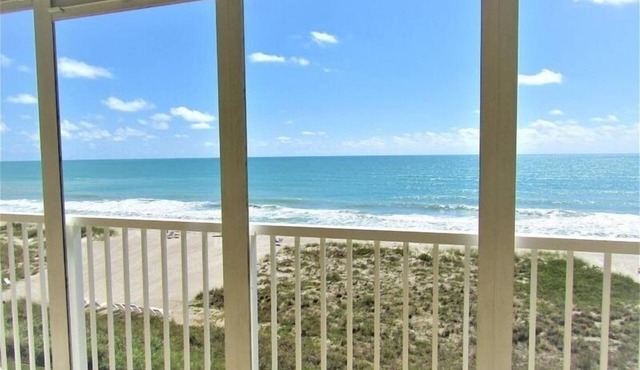 BEACHFRONT VACATION RENTAL WITH FULL GULF VIEWS!
